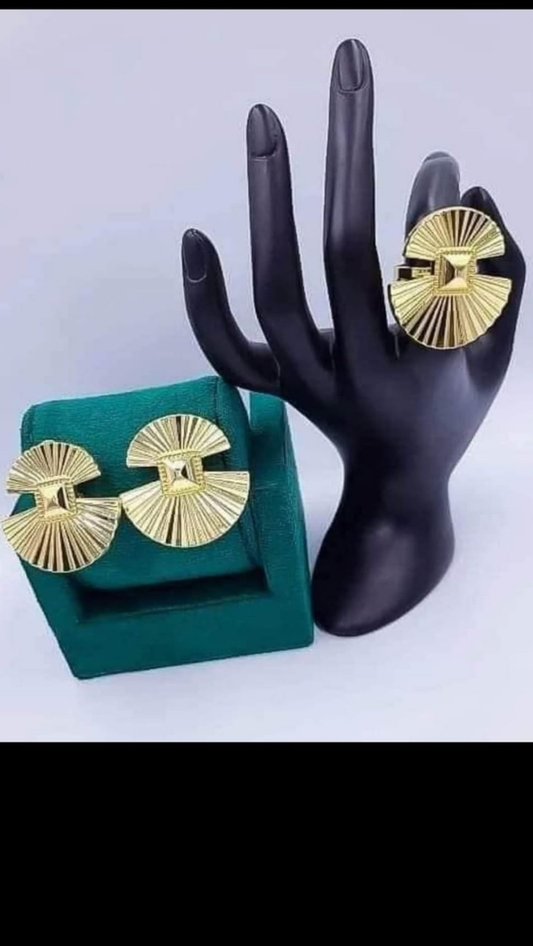 Ensembles boucles  d'oreilles bagues